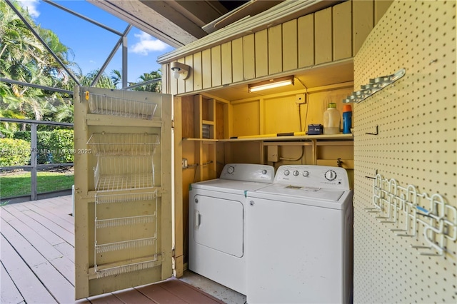 760 E Coco Plum Cir, Plantation, FL 33324 - laundry area featuring washer and dryer