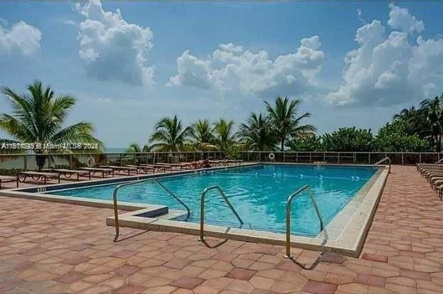 6039 Collins Ave Unit 307, Miami Beach, FL 33140 - photo 12