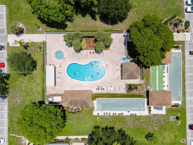 2394 NW 7th Ct, Delray Beach, FL 33445 - aerial view of property and surrounding area featuring a pool
