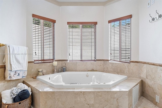 15960 SW 250th St, Homestead, FL 33031 - full bath with a garden tub and wainscoting