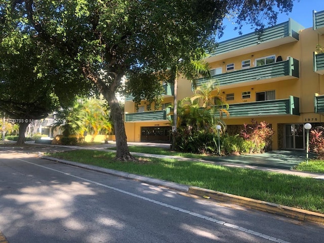 1975 NE 135th St Unit 2D, North Miami, FL 33181 - view of building exterior