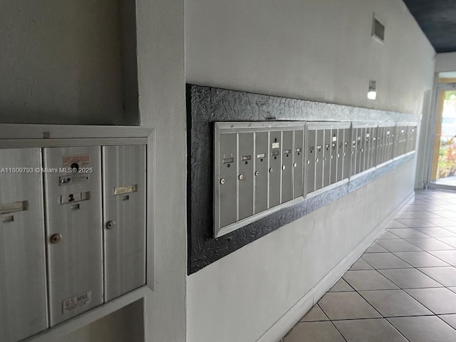 1975 NE 135th St Unit 2D, North Miami, FL 33181 - view of home's community featuring mail area