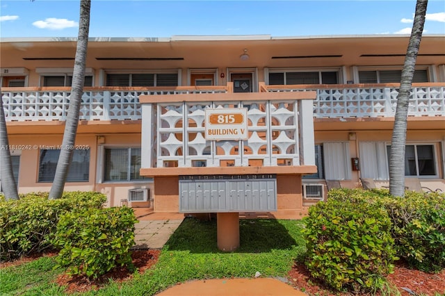 815 SW 10th Ter Unit 20V, Hallandale Beach, FL 33009 - photo 1