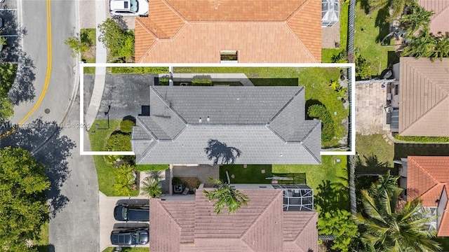 7572 NW 3rd St, Plantation, FL 33317 - aerial overview of property's location with property parcel outlined