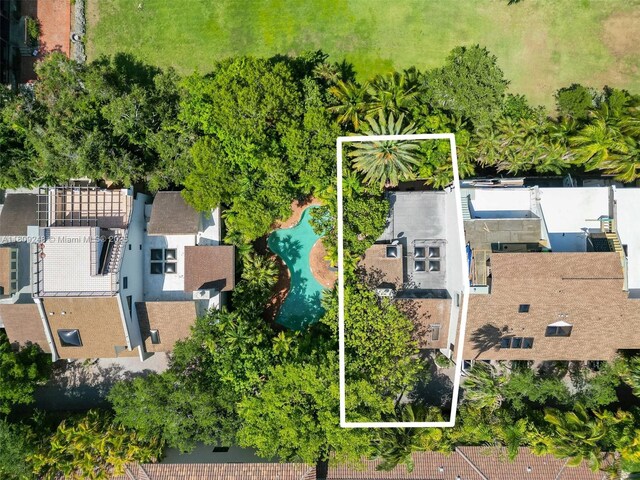 3169 Via Abitare Way Unit 6, Miami, FL 33133 - aerial overview of property's location with property boundaries highlighted and a pool area