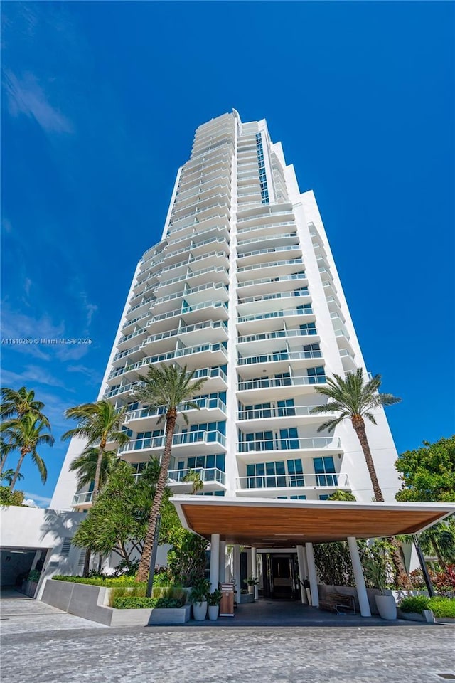 50 S Pointe Dr Unit 606, Miami Beach, FL 33139 - photo 1