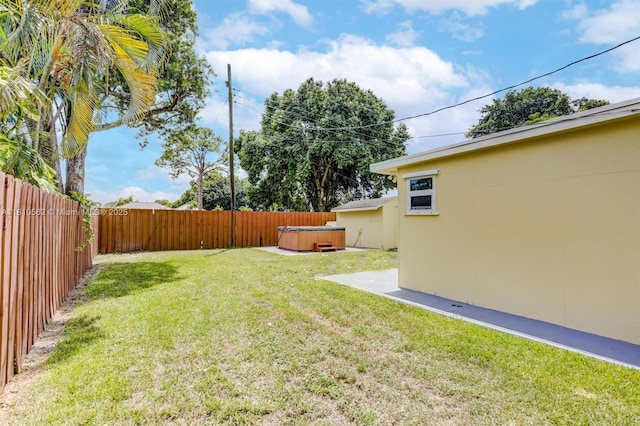5156 Hartwick Ln, West Palm Beach, FL 33415 - view of yard featuring a hot tub