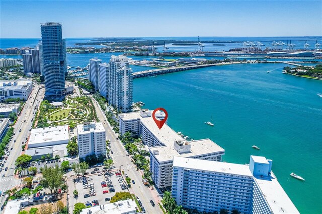 800 W Ave Unit 920, Miami Beach, FL 33139 - view of urban area with a nearby body of water and a notable bridge