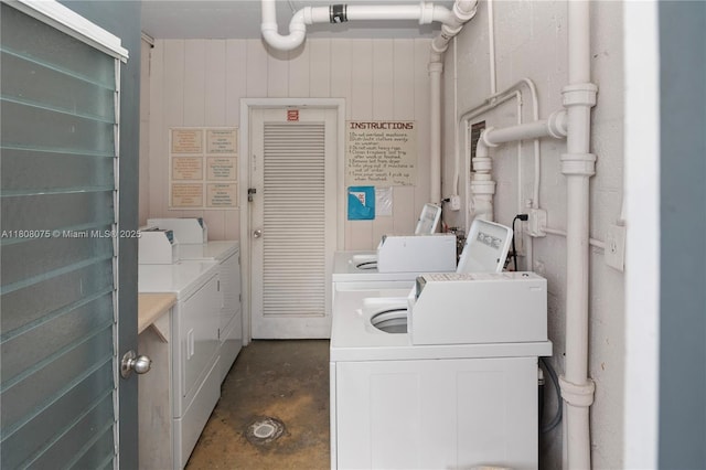 15610 NE 6th Ave Unit 22B, Miami, FL 33162 - shared laundry room featuring independent washer and dryer