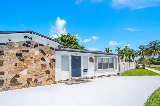 600 SW 10th St, Hallandale Beach, FL 33009 - photo 3