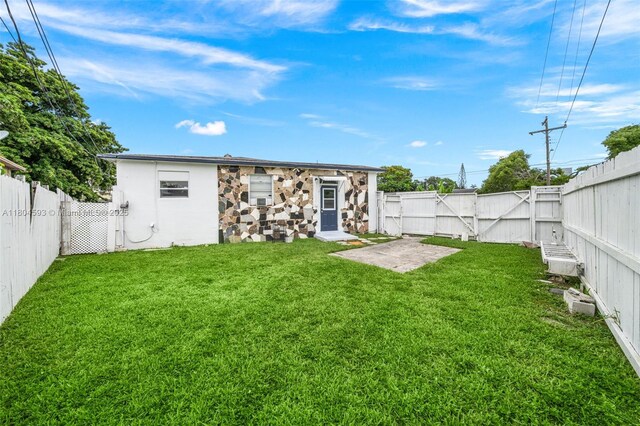 600 SW 10th St, Hallandale Beach, FL 33009 - photo 25