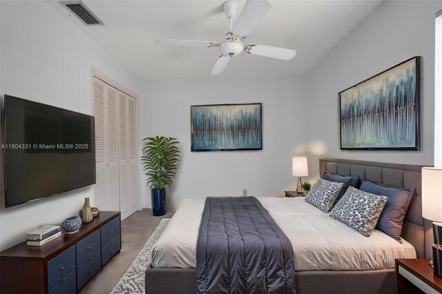 306 Cambridge Rd Unit 2-36, Hollywood, FL 33024 - carpeted bedroom featuring a closet and ceiling fan