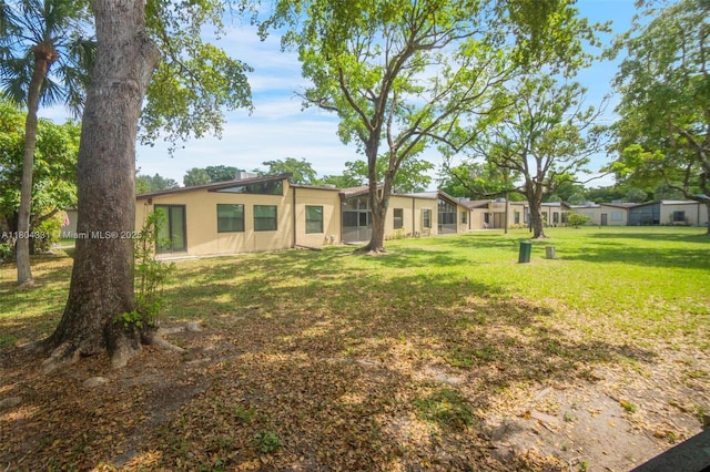 306 Cambridge Rd Unit 2-36, Hollywood, FL 33024 - view of grassy yard