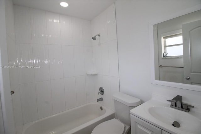 7204 NW 76th Dr, Tamarac, FL 33321 - full bath featuring vanity, shower / washtub combination, and toilet