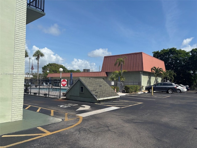 807 W Oakland Park Blvd Unit G1, Oakland Park, FL 33311 - view of uncovered parking lot