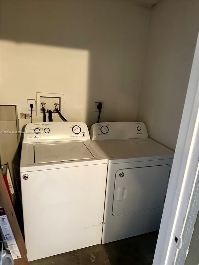 20760 NE 4th Ct Unit 201, Miami, FL 33179 - washroom featuring washing machine and dryer
