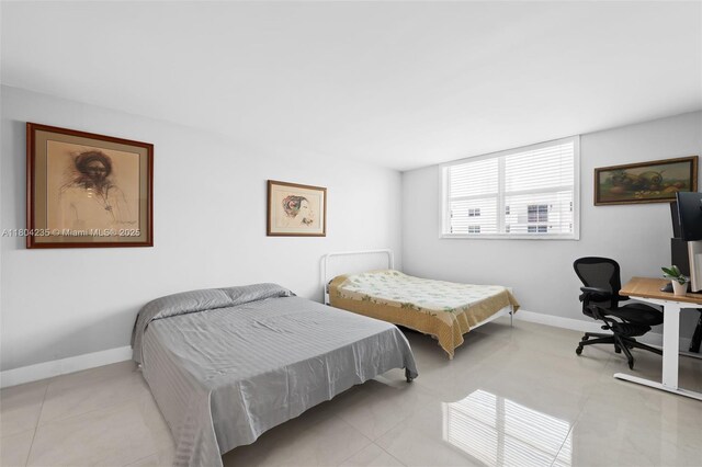 1501 S Ocean Dr Unit 1005, Hollywood, FL 33019 - bedroom featuring an office area and baseboards