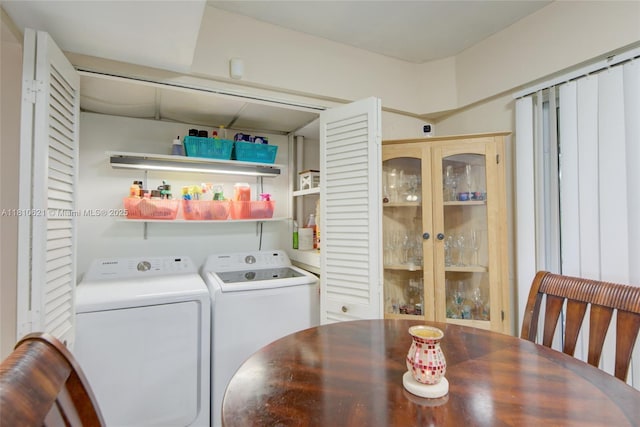 7201 NW 67th St, Tamarac, FL 33321 - washroom with independent washer and dryer