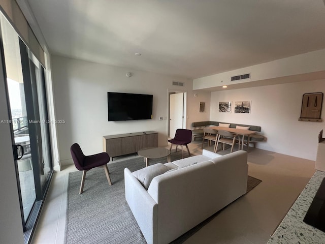601 NE 1st Ave Unit 3205, Miami, FL 33132 - view of living area
