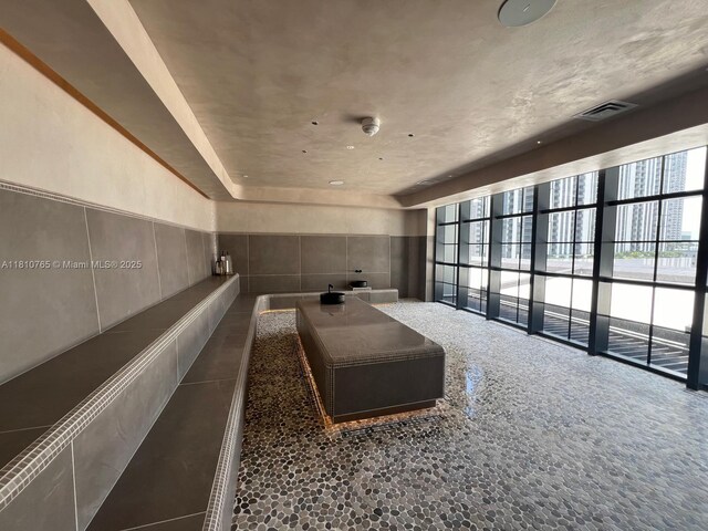 601 NE 1st Ave Unit 3205, Miami, FL 33132 - interior space