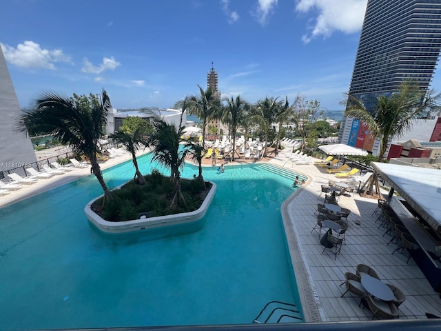601 NE 1st Ave Unit 3205, Miami, FL 33132 - community pool featuring a patio