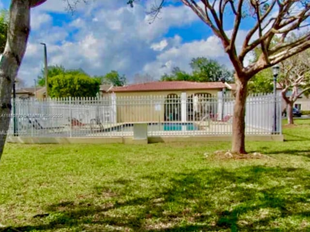 15741 SW 137th Ave Unit 206, Miami, FL 33177 - view of yard