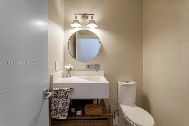 146 Dockside Cir, Weston, FL 33327 - bathroom with toilet