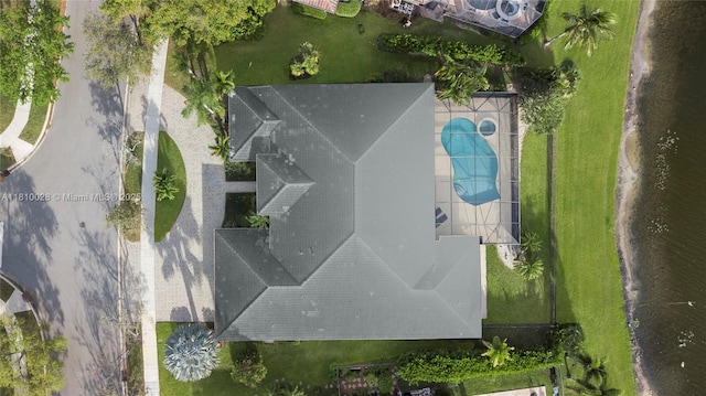 146 Dockside Cir, Weston, FL 33327 - view from above of property featuring a pool area and a nearby body of water