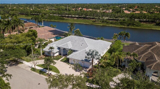 146 Dockside Cir, Weston, FL 33327 - view of subject property featuring a large body of water