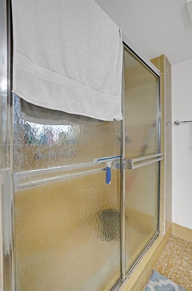 14671 Bonaire Blvd Unit 510, Delray Beach, FL 33446 - full bathroom featuring a shower with door