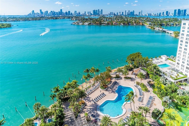9 Island Ave Unit 505, Miami Beach, FL 33139 - bird's eye view of skyline and a large body of water