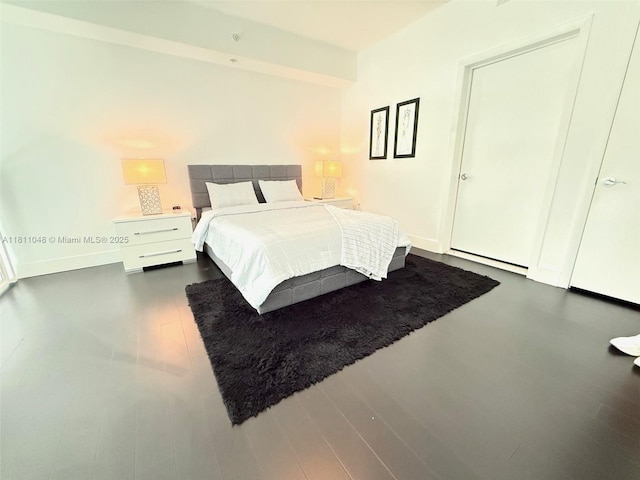 253 NE 2nd St Unit 625, Miami, FL 33132 - bedroom featuring baseboards