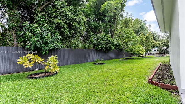 19120 SW 127th Pl, Miami, FL 33177 - view of yard