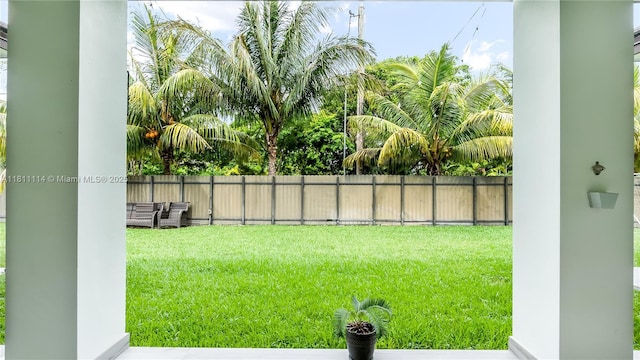 19120 SW 127th Pl, Miami, FL 33177 - view of yard