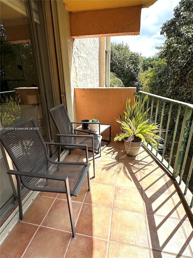 9350 Fontainebleau Blvd Unit 414, Miami, FL 33172 - view of balcony