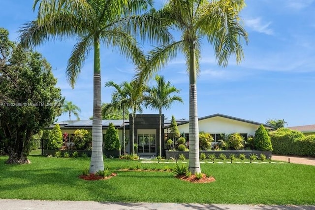 7625 SW 108th Ter, Pinecrest, FL 33156 - surrounding community with a lawn