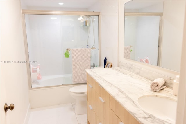 2200 S Cypress Bend Dr Unit 204, Pompano Beach, FL 33069 - full bathroom with vanity, toilet, enclosed tub / shower combo, and recessed lighting