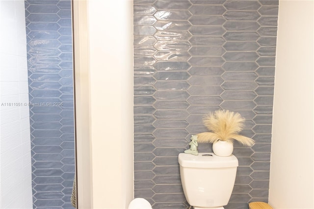 2200 S Cypress Bend Dr Unit 204, Pompano Beach, FL 33069 - bathroom featuring toilet