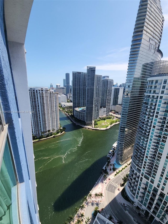 325 S Biscayne Blvd Unit 14, Miami, FL 33131 - city view with a large body of water