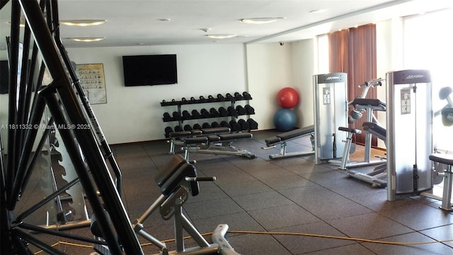 325 S Biscayne Blvd Unit 14, Miami, FL 33131 - exercise room with healthy amount of natural light