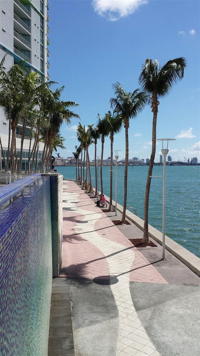 325 S Biscayne Blvd Unit 14, Miami, FL 33131 - surrounding community with a water view