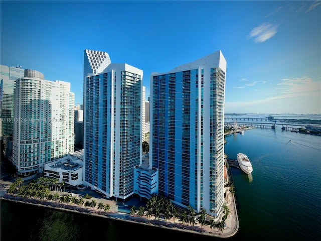 325 S Biscayne Blvd Unit 14, Miami, FL 33131 - view of urban area with a large body of water