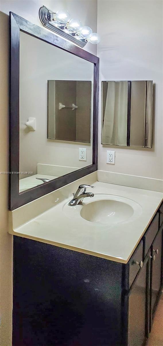 9471 SW 171st Pl, Miami, FL 33196 - bathroom with vanity