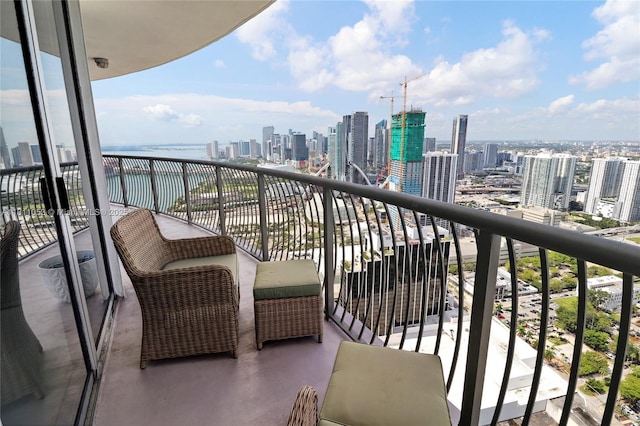 1750 N Bayshore Dr Unit 5214, Miami, FL 33132 - balcony featuring a view of skyline