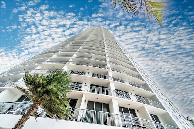 1750 N Bayshore Dr Unit 5214, Miami, FL 33132 - view of building exterior