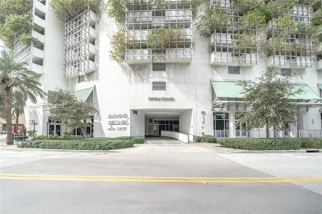 1750 N Bayshore Dr Unit 5214, Miami, FL 33132 - view of apartment building / complex