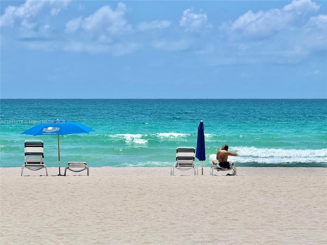 5555 Collins Ave Unit 6E, Miami Beach, FL 33140 - water view with local beach