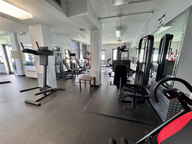 5555 Collins Ave Unit 6E, Miami Beach, FL 33140 - view of exercise room
