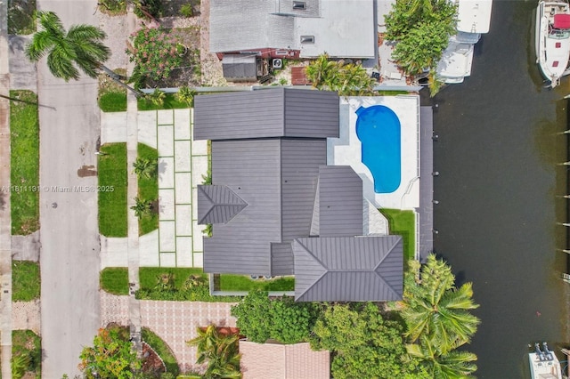 2001 SW 23rd Ave, Fort Lauderdale, FL 33312 - bird's eye view of a pool and a large body of water