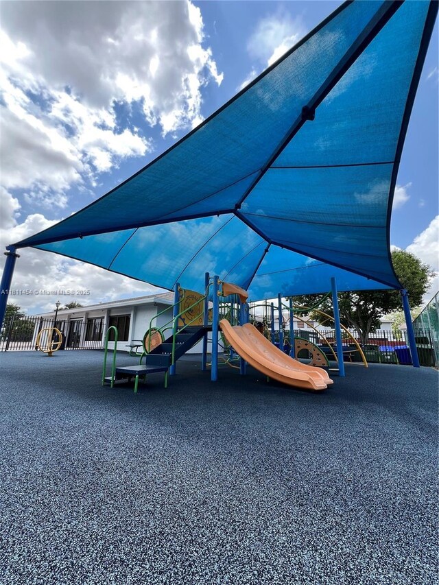 721 NW 105th Ter Unit 721, Pembroke Pines, FL 33026 - view of community playground